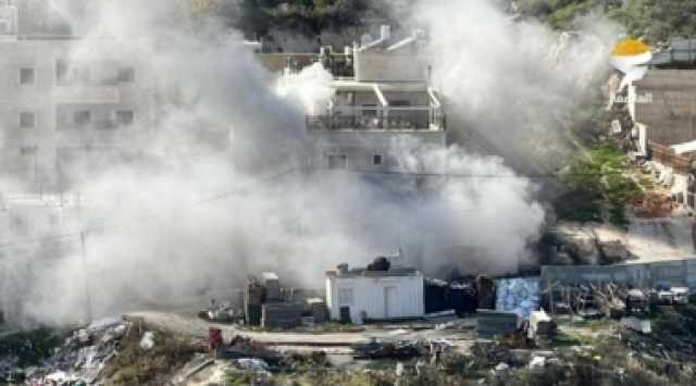 العدو يفجر منزلي الشهيدين الفلسطينيين نمر في صور باهر جنوب القدس