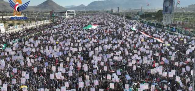 “اليمن وفلسطين خندق واحد”.. مسيرة مليونية بصنعاء نصرةً لغزة