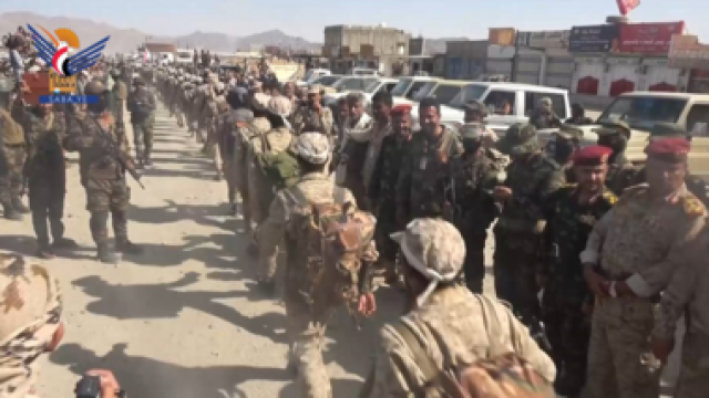 قوات الاحتياط في الحماية الرئاسية تنظم مسيرا عسكريا إلى الجوبة بمأرب