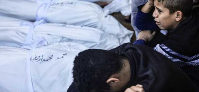 شهيد فلسطيني وإصابات في قصف العدو الصهيوني لمجمع ناصر الطبي بخان يونس