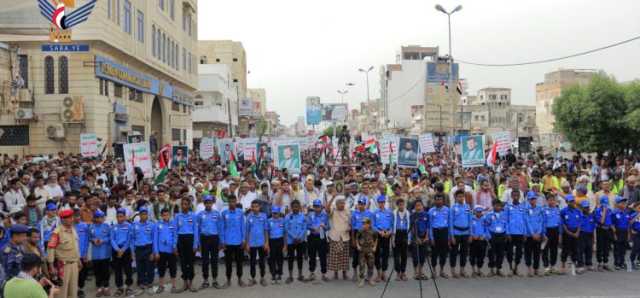 أبناء الحديدة يحتشدون في 26 ساحة في مسيرات “لا عزة لشعوب الأمة دون الانتصار لغزة”