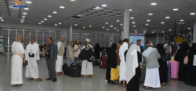 عودة 816 حاجا إلى مطار صنعاء الدولي