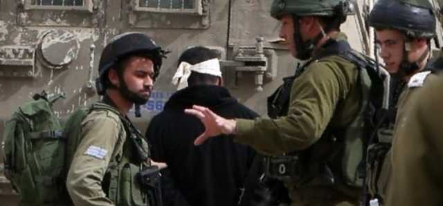 قوات العدو الصهيوني تعتقل 11 فلسطينياً في الضفة الغربية
