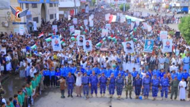 حشود كبرى في الحديدة بمسيرات “وفاء لدماء الشهداء.. مع غزة حتى النصر”