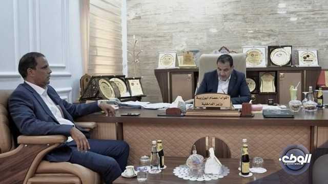 “أبوزريبة”يجتمع مع مدير أمن منفذ مطار بنينا الدولي ببنغازي