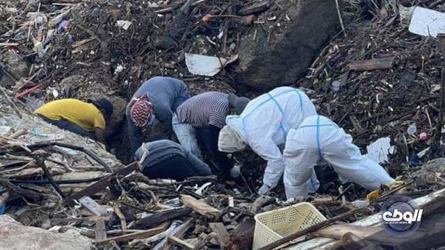 “طب الطوارئ” يعلن انتشال 3 جثامين وعدة أشلاء من وادي الخبطة شرق درنة