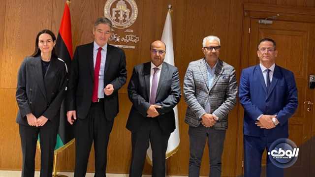 السفير الألماني يبحث مع عميد بلدية بنغازي تعزيز الحكم المحلي وخلق الفرص الإقتصادية