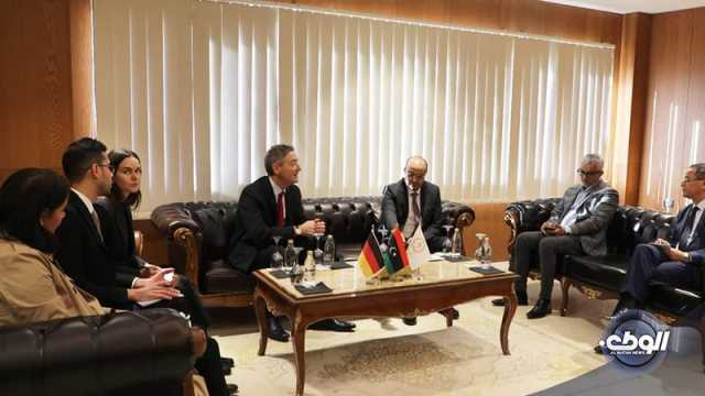 السفير الألماني يزور بلدية بنغازي لتعزيز التعاون الدولي وتطوير الحكم المحلي