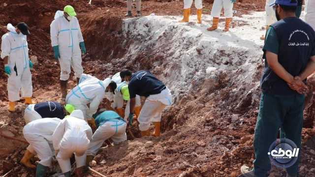 انتشال 74 جثة من مقبرة الظهر الأحمر في مدينة درنة