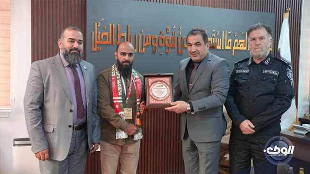 اللواء “أبوزريبة” يكرم البطل الدولي “ناجي الوارد” بعد تحقيقه إنجازات رياضية مميزة