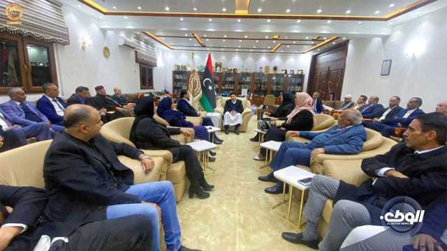 “صالح” يلتقي أحزاب سياسية لبحث سبل إجراء الانتخابات