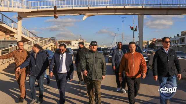 المُشير “حفتر” و”حماد” يتفقدان جسور مدينة بنغازي الجديدة