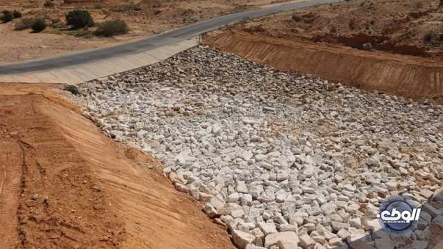 انتهاء أعمال صيانة طريق نالوت “العزيزية” بنسبة 77%