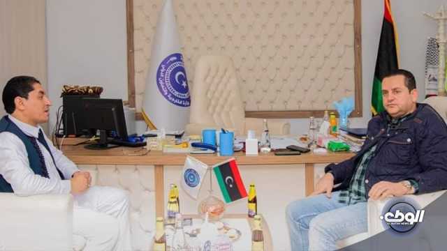 وزارتا الخارجية والعمل بالحكومة الليبية تناقشان سبل التنسيق المشترك في مجالات التدريب والتطوير الخارجي