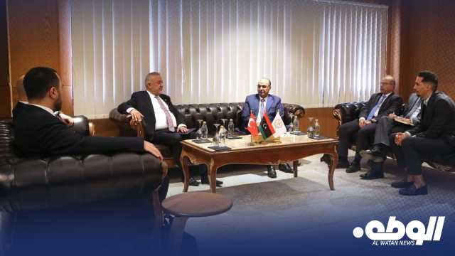 سفير دولة تركيا يقوم بزيارة وداع لبلدية بنغازي