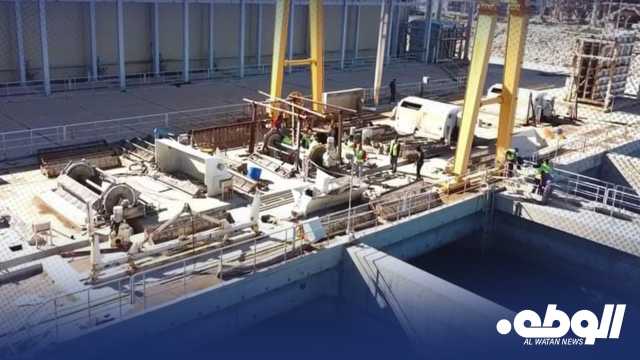 “شركة الكهرباء” تستمر بصيانة مشروع مصفيات مدخل مياه البحر بمحطة الزاوية