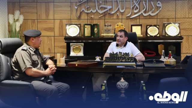 “أبوزريبة” يبحث مع مدير أمن البيضاء خطط المديرية لحفظ الأمن خلال عيد الأضحى المبارك