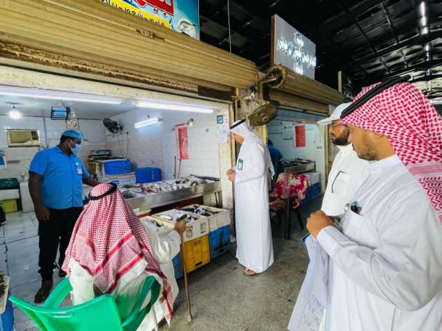 القنفذة.. رقابة صارمة على أسواق اللحوم والخضراوات قبل رمضان