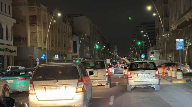 أولى ليالي رمضان.. ازدحام في أسواق الدمام بسبب إغلاق طرق والتحويلات