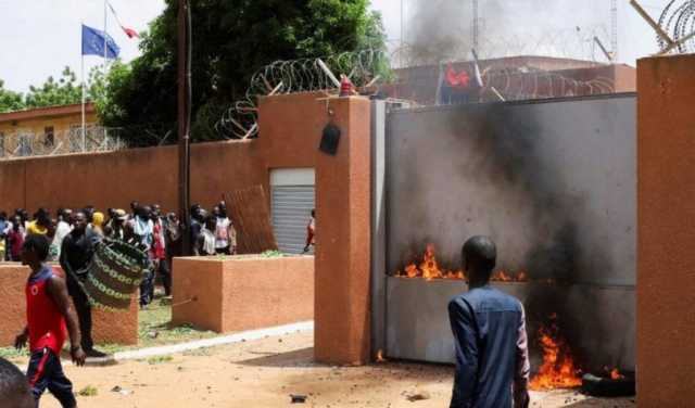 المجلس العسكري في النيجر يطلب من سفير فرنسا مغادرة البلاد