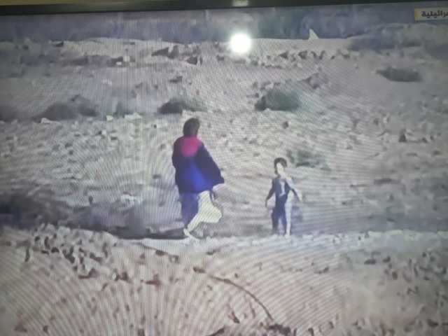 كتائب القسام تنشر فيديو يظهر إطلاق سراح إسرائيلية وطفليها بعد أَسرهم من مستوطنات غلاف غزة