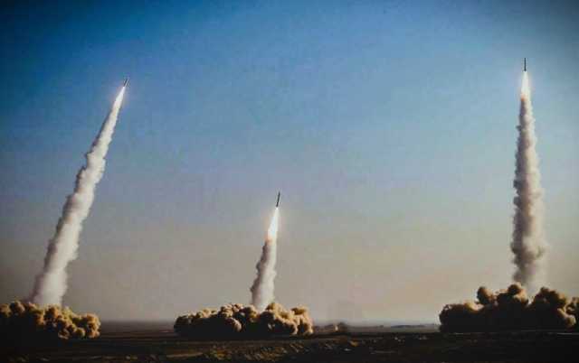 قوات صنعاء تعلن استهداف مواقع عسكرية إسرائيلية في “إيلات” بدفعة من الصواريخ المجنحة