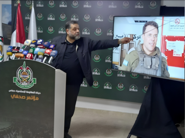قيادي في حماس يفند مزاعم الاحتلال بشأن العثور على أسلحة بمستشفى الشفاء في غزة