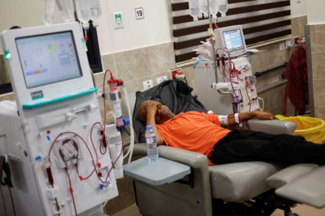 “فايننشال تايمز”: سكان غزة يبحثون عبثاً عن الأدوية