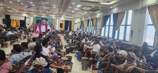 قبائل أبين تحتشد في عدن وتمهل المجلس الانتقالي 4 أيام للإفراج عن المقدم عشال الجعدني