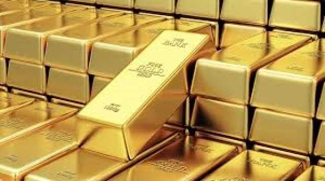 ارتفاع الذهب في المعاملات الفورية والمستثمرون يتداولونه في نطاق سعري ضيق