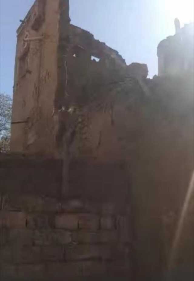 انتشال جثتي شقيقين عقب انهيار منزل في صنعاء
