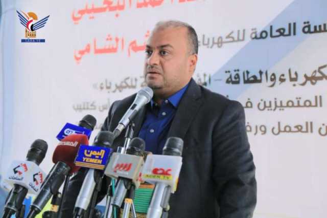 القيادي الحوثي ”هاشم الشامي” يهدد 1228 موظف في مؤسسة الكهرباء بالسجن بسبب مطالبتهم بالرواتب