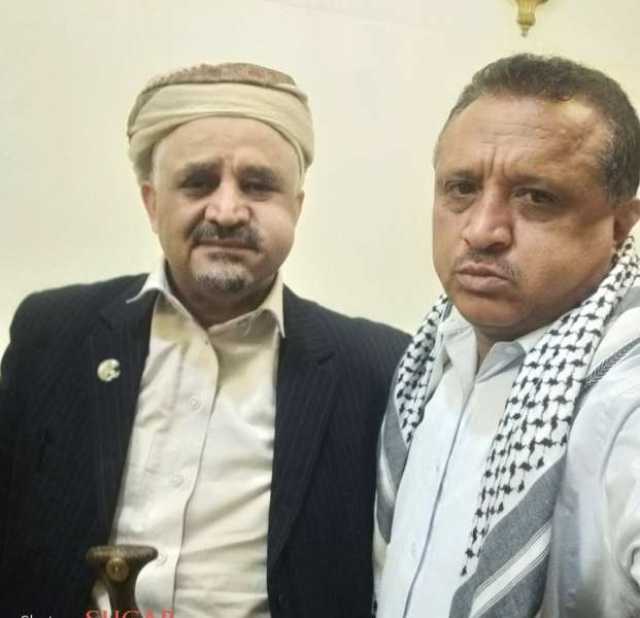 أول تصريح لشيخ مشايخ قبائل حاشد الشيخ حمير الأحمر بشأن اعتداء الحوثيين على الصحفي الصمدي