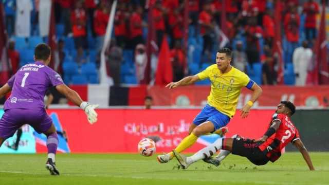 شاهد.. رونالدو يؤكد علو كعب النصر على الرائد بهدف عالمي