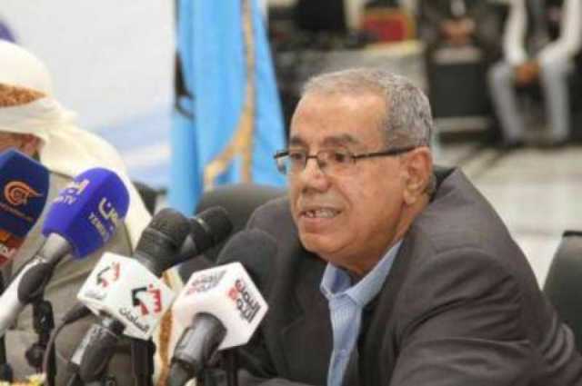 أول رد من حزب المؤتمر بصنعاء على قرار عبدالملك الحوثي بإقالة حكومة بن حبتور