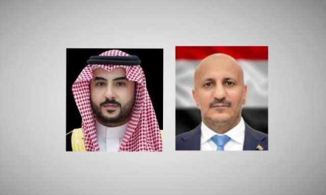 طارق صالح يتلقى رسالة تهنئة من الأمير خالد بن سلمان