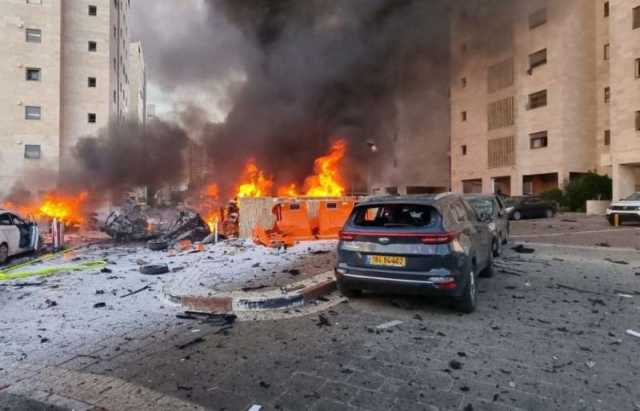 إسرائيل تقصف غزة والحوثيون يقصفون تعز بعد خروج مظاهرة داعمة للمقاومة الفلسطينية