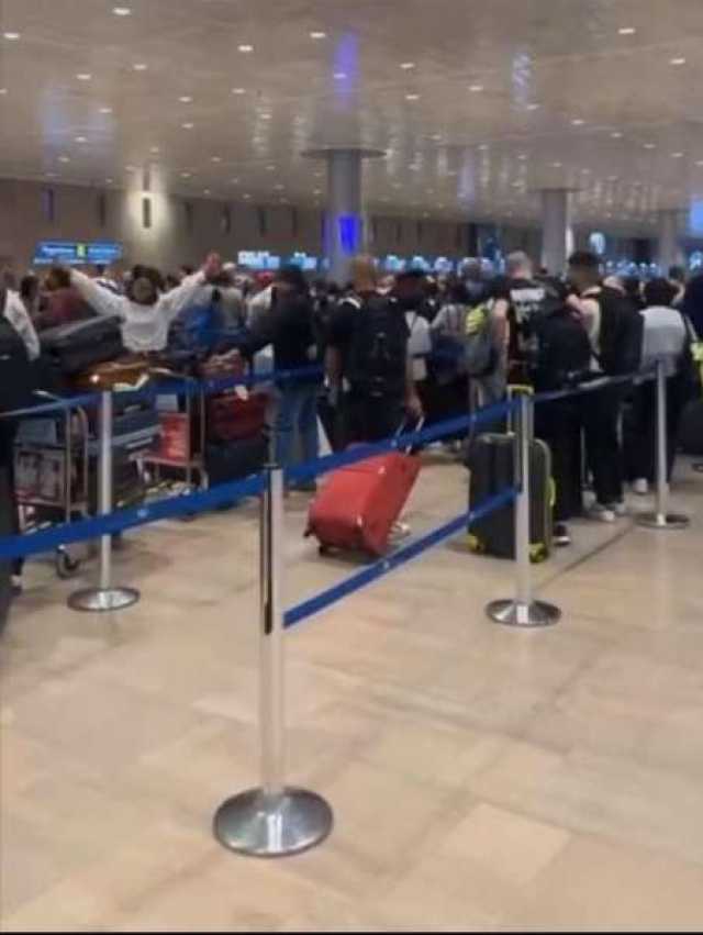 توافد العديد من المستوطنين الإسرائيلين على مطار بن غوريون الإسرائيلى اليوم