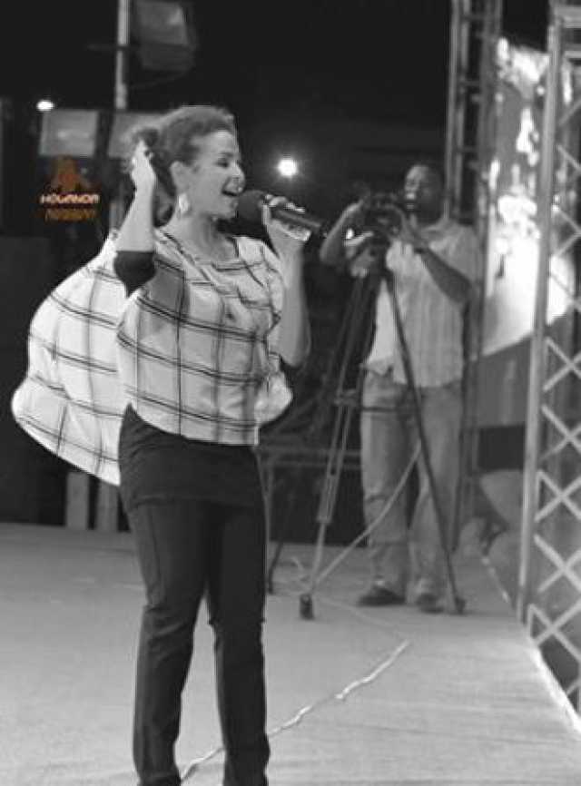 شاهد بالفيديو نانسي عجاج تغني للسودان في دبي “يا روحي سلام عليك” وماذا قالت للجمهور