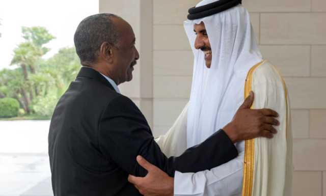 شاهد بالصور ماذا قال الشيخ تميم بعد لقاء البرهان في قطر