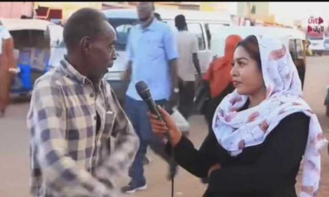 شاهد بالفيديو.. رجل سوداني يحرج مذيعة حسناء سألته عن حل لغز غامض على الهواء وكانت إجابته (أنا مرتي بتشيلني وبشيلها) وساخرون: (جبتها وارمة ودرعتها لكن يا عمك)