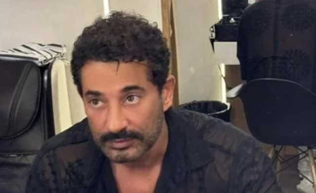 عمرو سعد يخطف الأنظار بـ «لوك جديد».. والجمهور: «جامد يا عالمي»