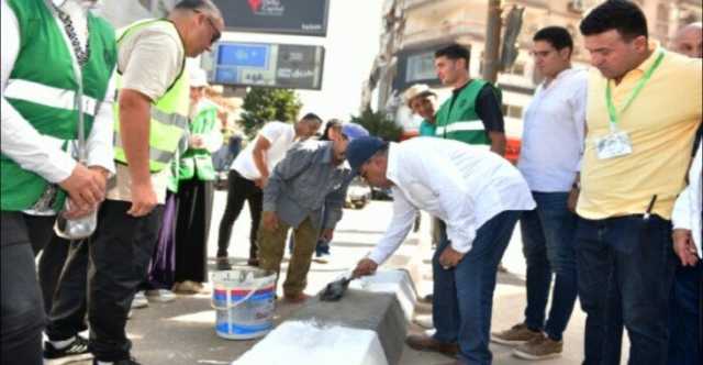 بيدهن البلدورات بإيده.. محافظ الدقهلية يدشن مبادرة 'المنصورة جميلة بشبابها'