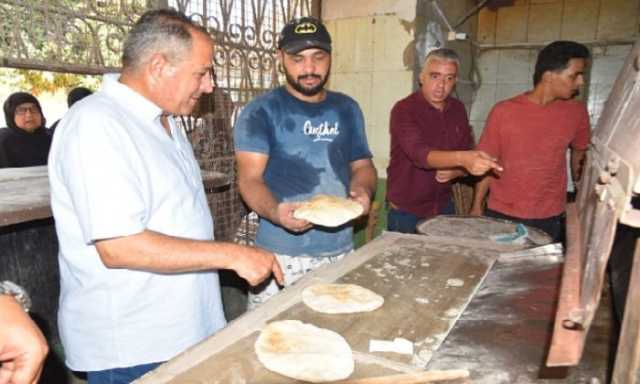 محافظ بورسعيد يتفقد عددًا من المخابز