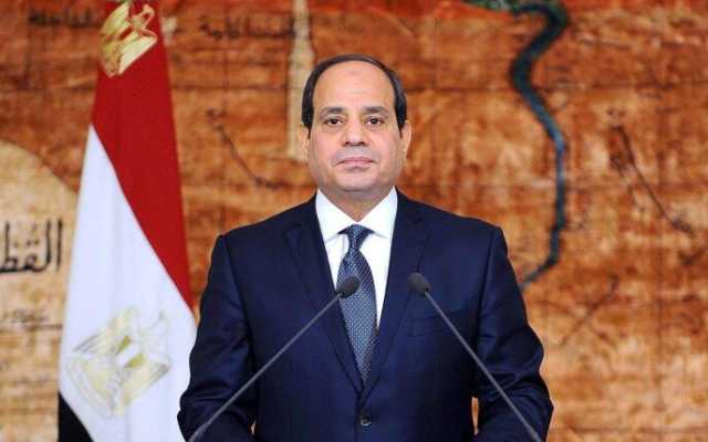 الرئيس السيسي يصدق على ترقية قائد قوات الدفاع الجوي إلى رتبة الفريق