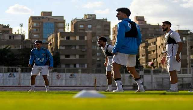 فقرة بدنية خاصة للاعبي الزمالك قبل لقاء المصري