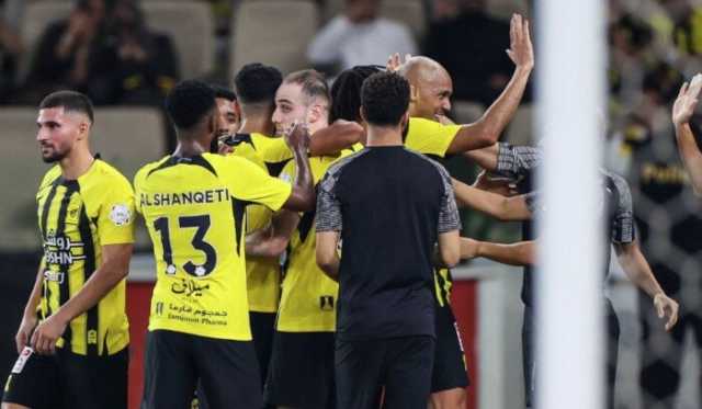 الاتحاد يقبل هدية الهلال وينتزع صدارة الدوري السعودي