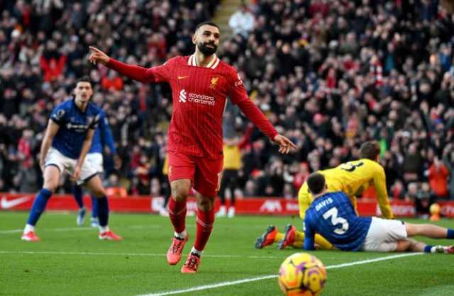 محمد صلاح يقود هجوم ليفربول أمام وولفرهامبتون في الدوري الإنجليزي