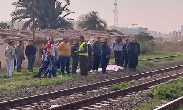 حاول عبور المزلقان.. مصرع شخص صدمه قطار بمنطقة سكنية بالإسكندرية