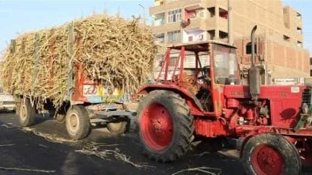 عرّض حياة المواطنين للخطر.. كشف ملابسات فيديو قيادة طفل جرار زراعي بدمياط